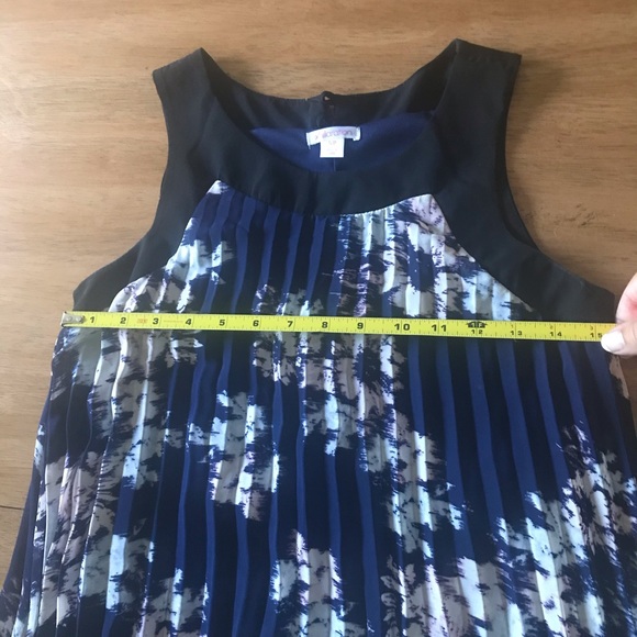 Floral dress - Picture 3 of 6